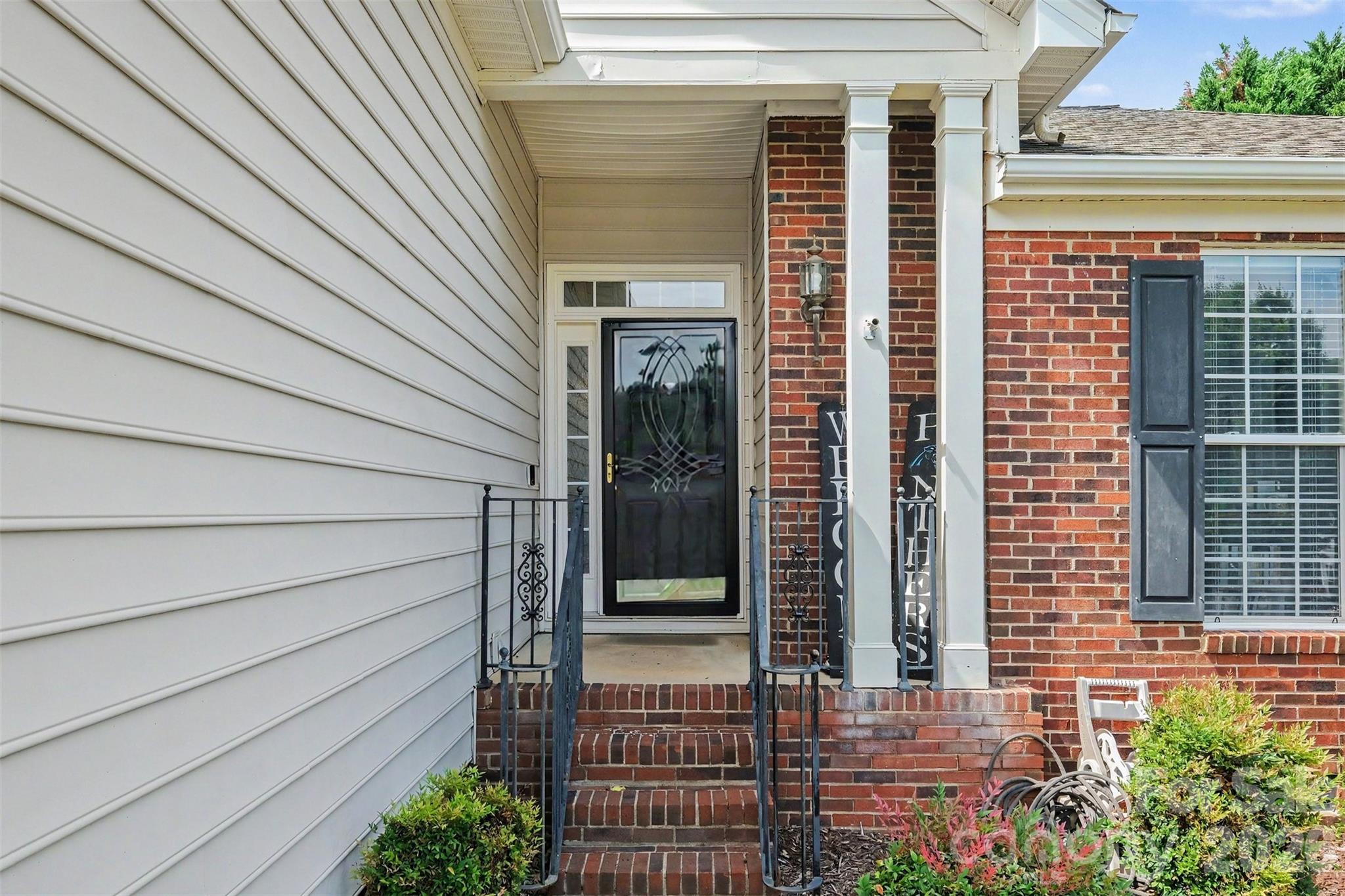 Single Family Residence at 4017 Guilford Court NW, Concord, photo 2 of 13