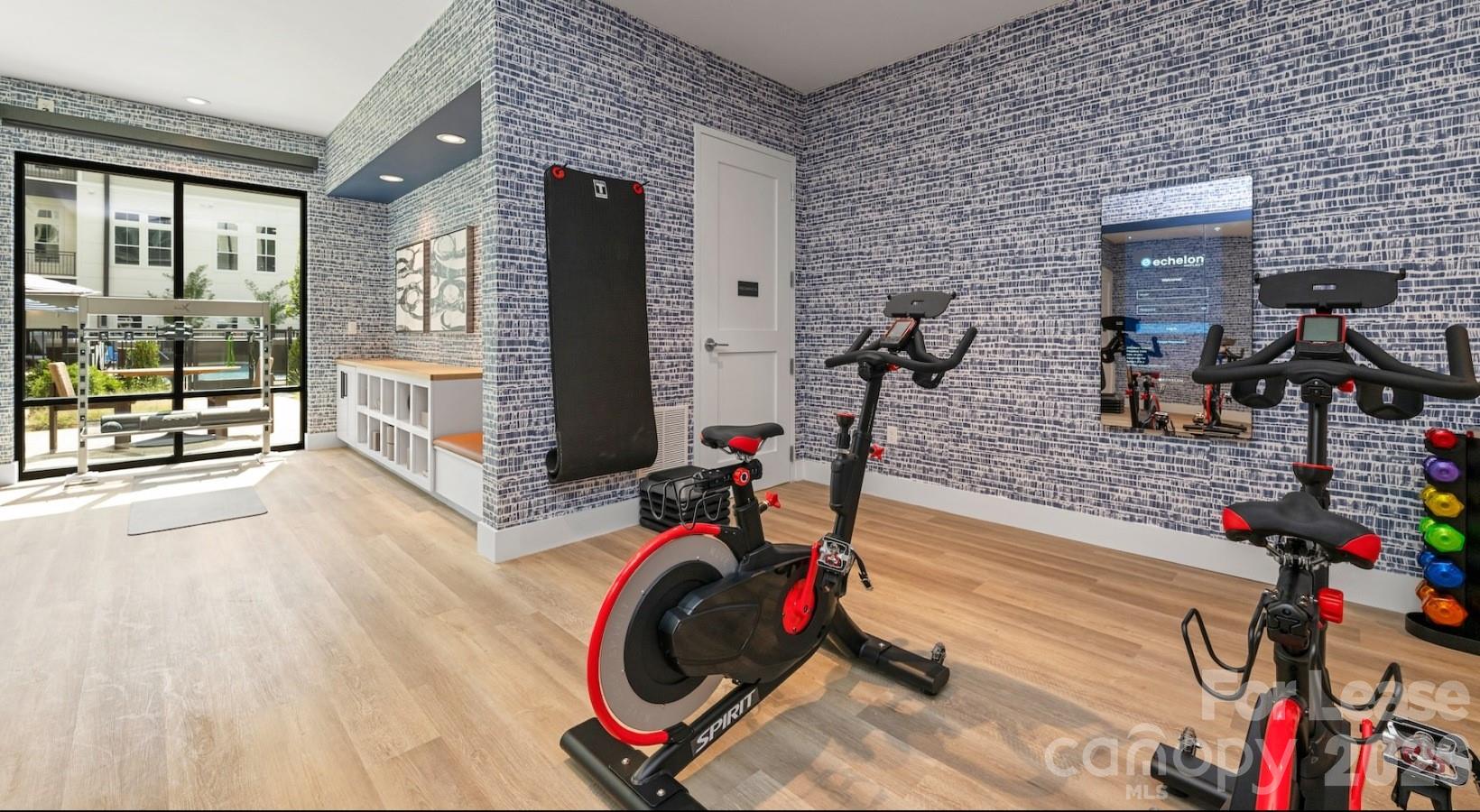 Apartment at 9035 Lindholm Drive, Huntersville, photo 13 of 37