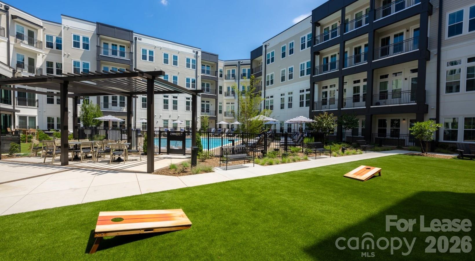 Apartment at 9035 Lindholm Drive, Huntersville, photo 19 of 37