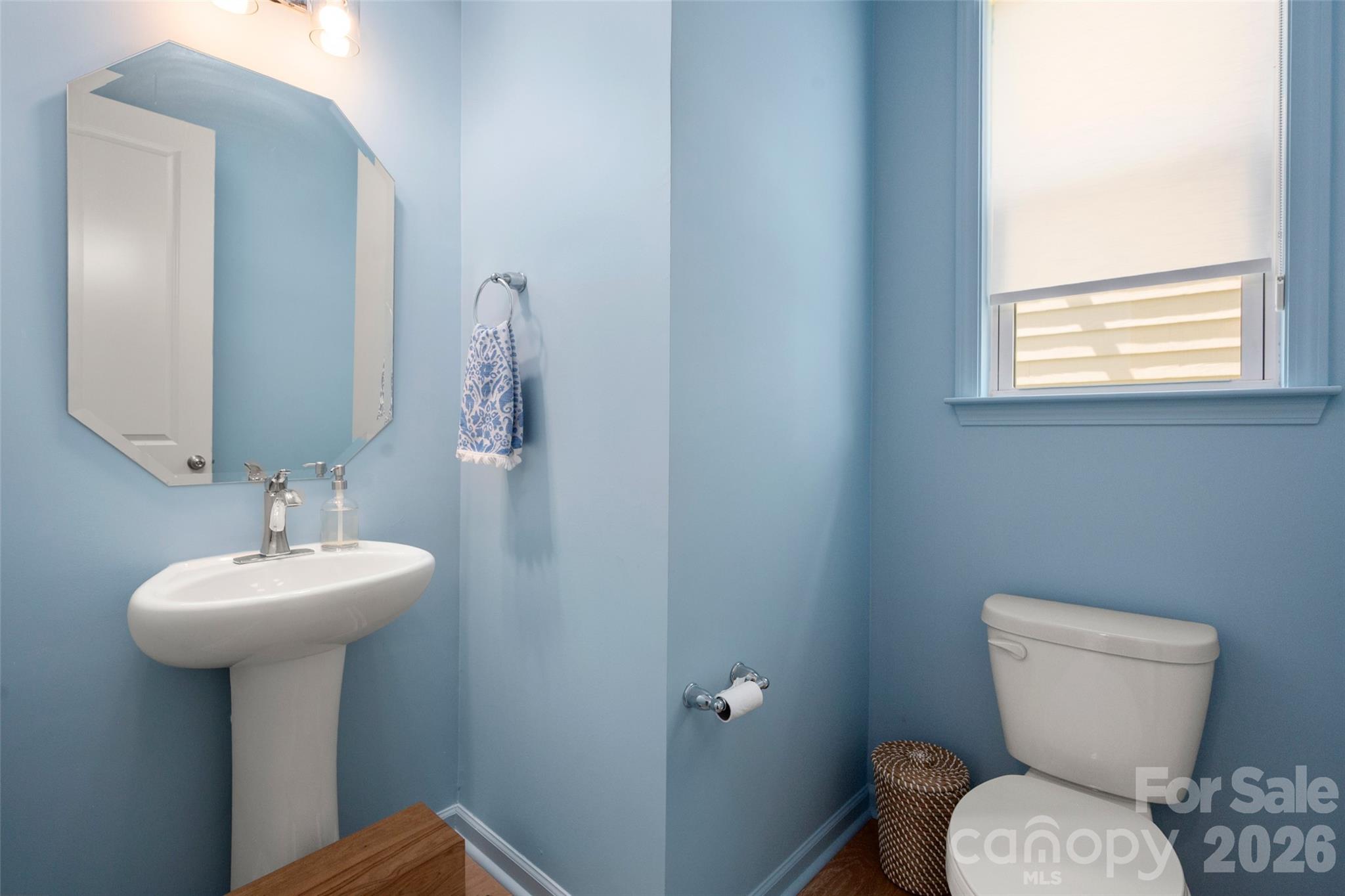 Half bath - 1042 Scotch Meadows Loop, Monroe
