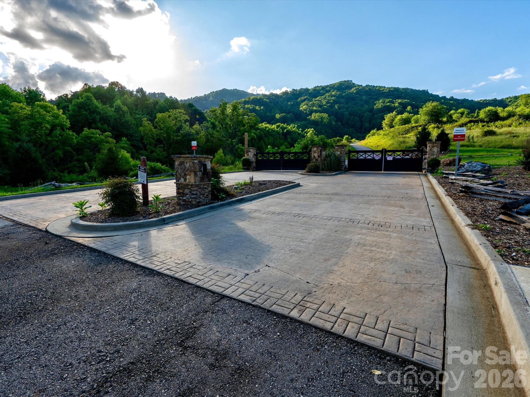 The Summit of Asheville is ready for you! - 42 High Rock View Drive, Canton