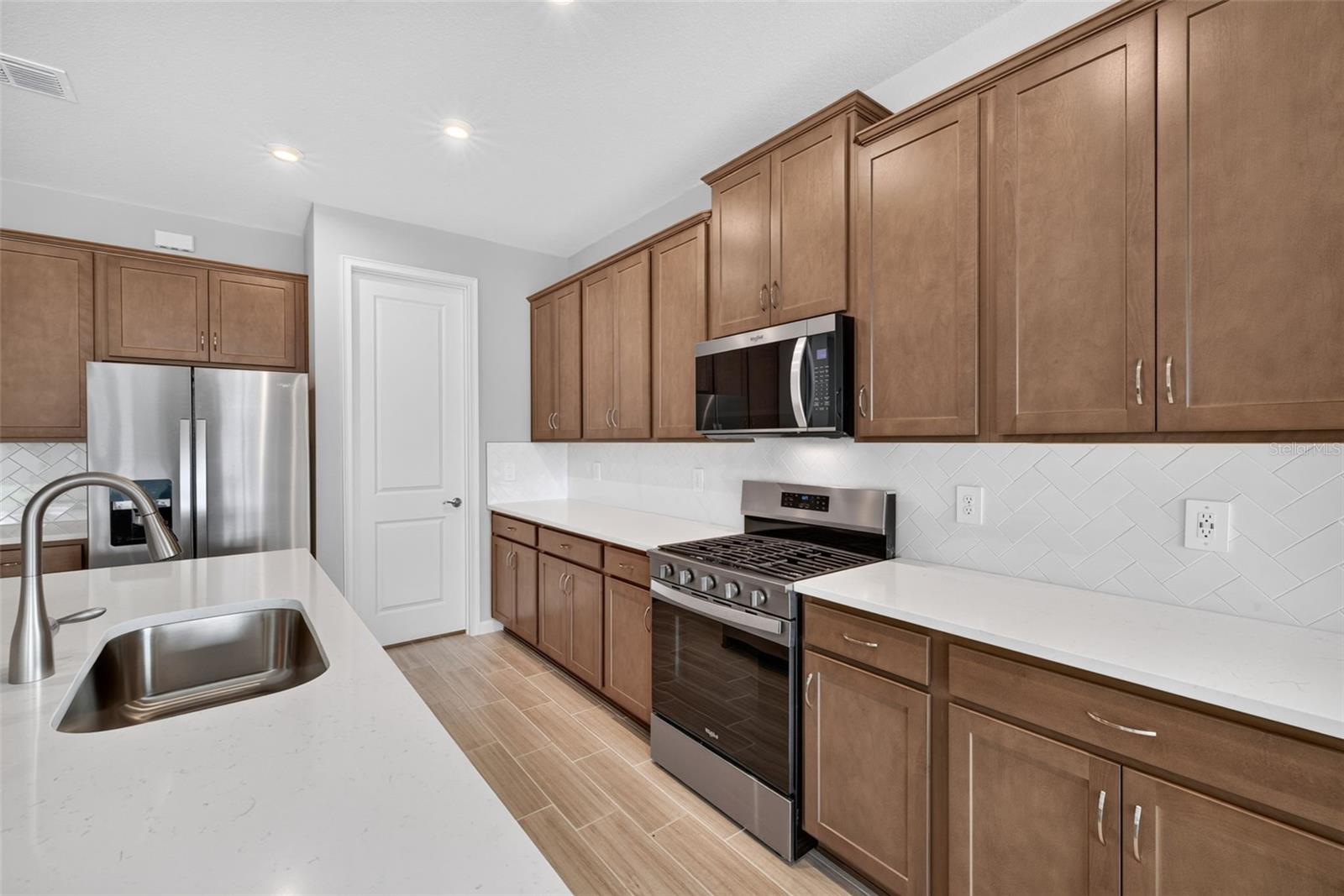 Single Family Residence at 9240 DERBYSHIRE DR, PARRISH, photo 6 of 46