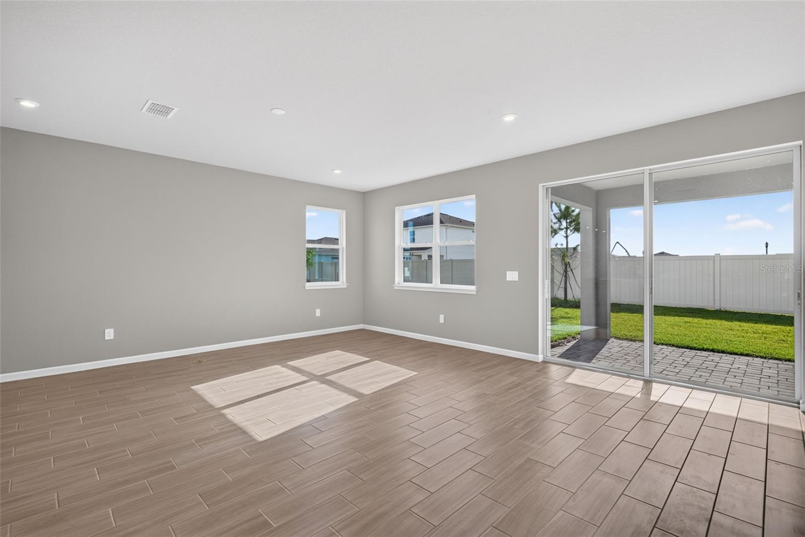 Single Family Residence at 9240 DERBYSHIRE DR, PARRISH, photo 15 of 46