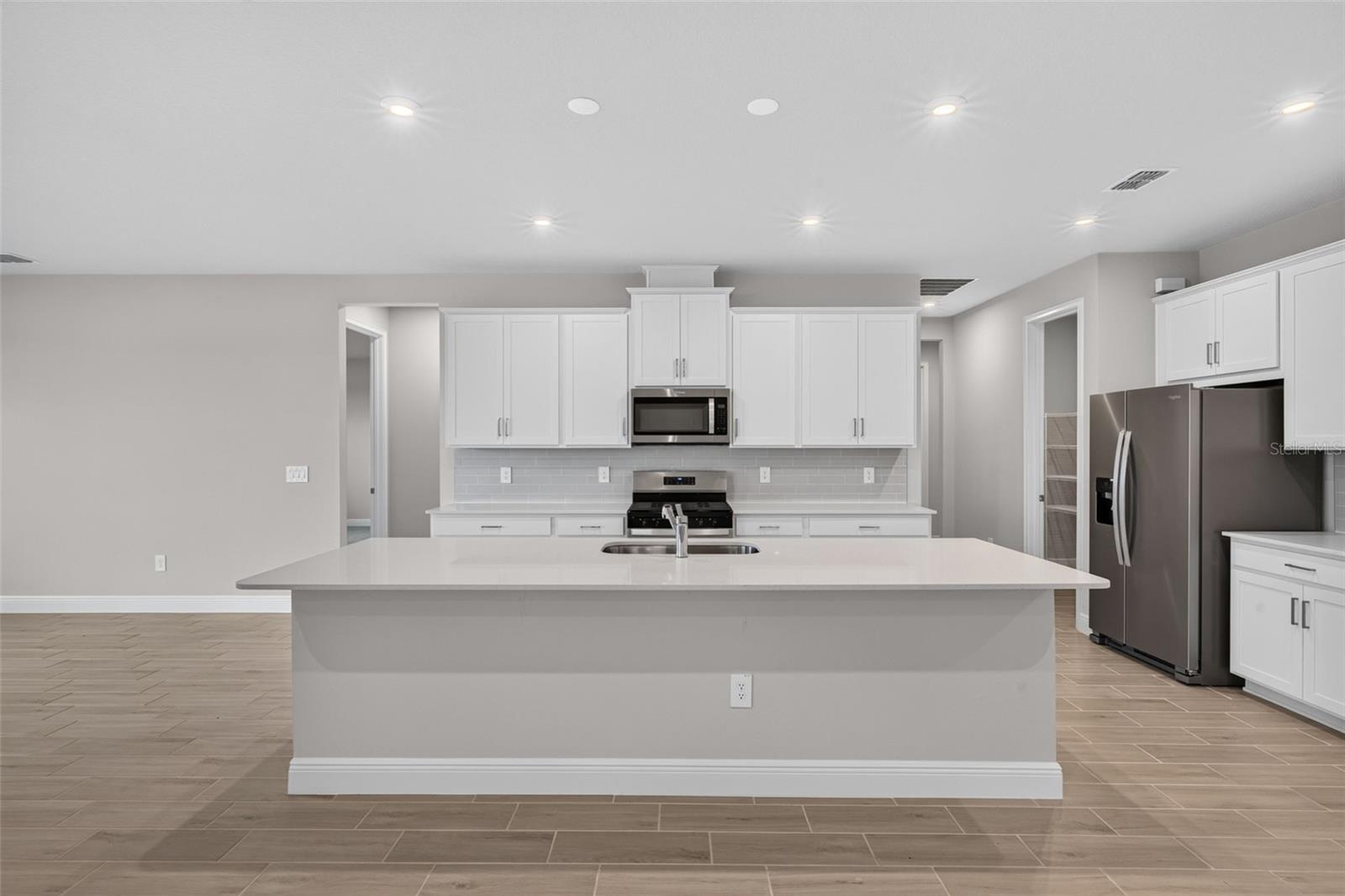 Single Family Residence at 12927 PIERCE ST, PARRISH, photo 5 of 47
