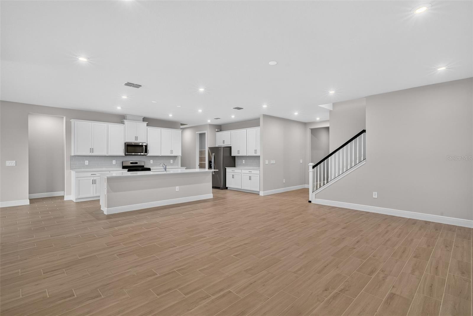 Single Family Residence at 12927 PIERCE ST, PARRISH, photo 11 of 47