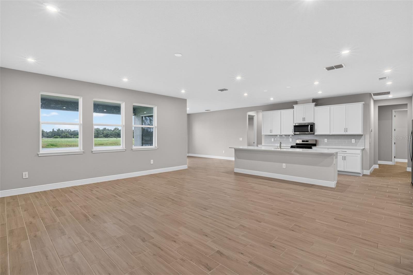 Single Family Residence at 12927 PIERCE ST, PARRISH, photo 14 of 47