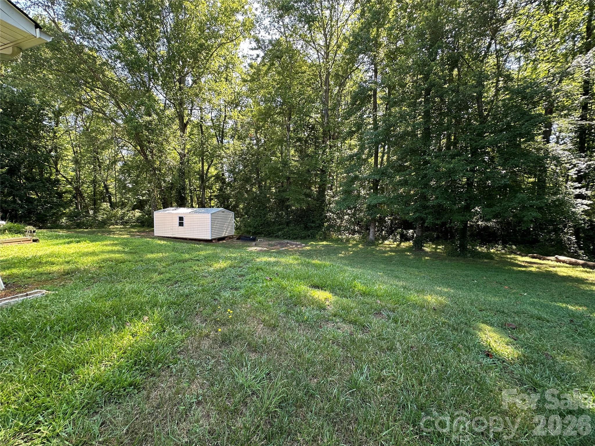 Single Family Residence at 111 Dundee Court, Maiden, photo 32 of 41