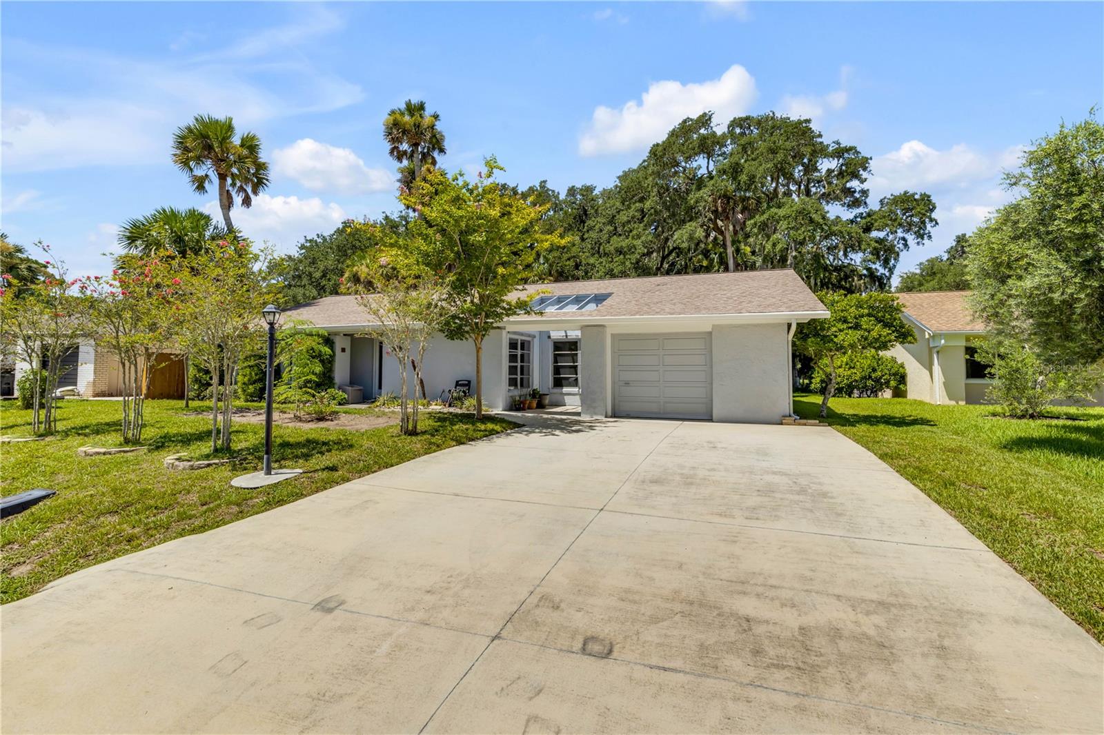 Single Family Residence at 19 CROMPTON PL, PALM COAST, photo 2 of 37