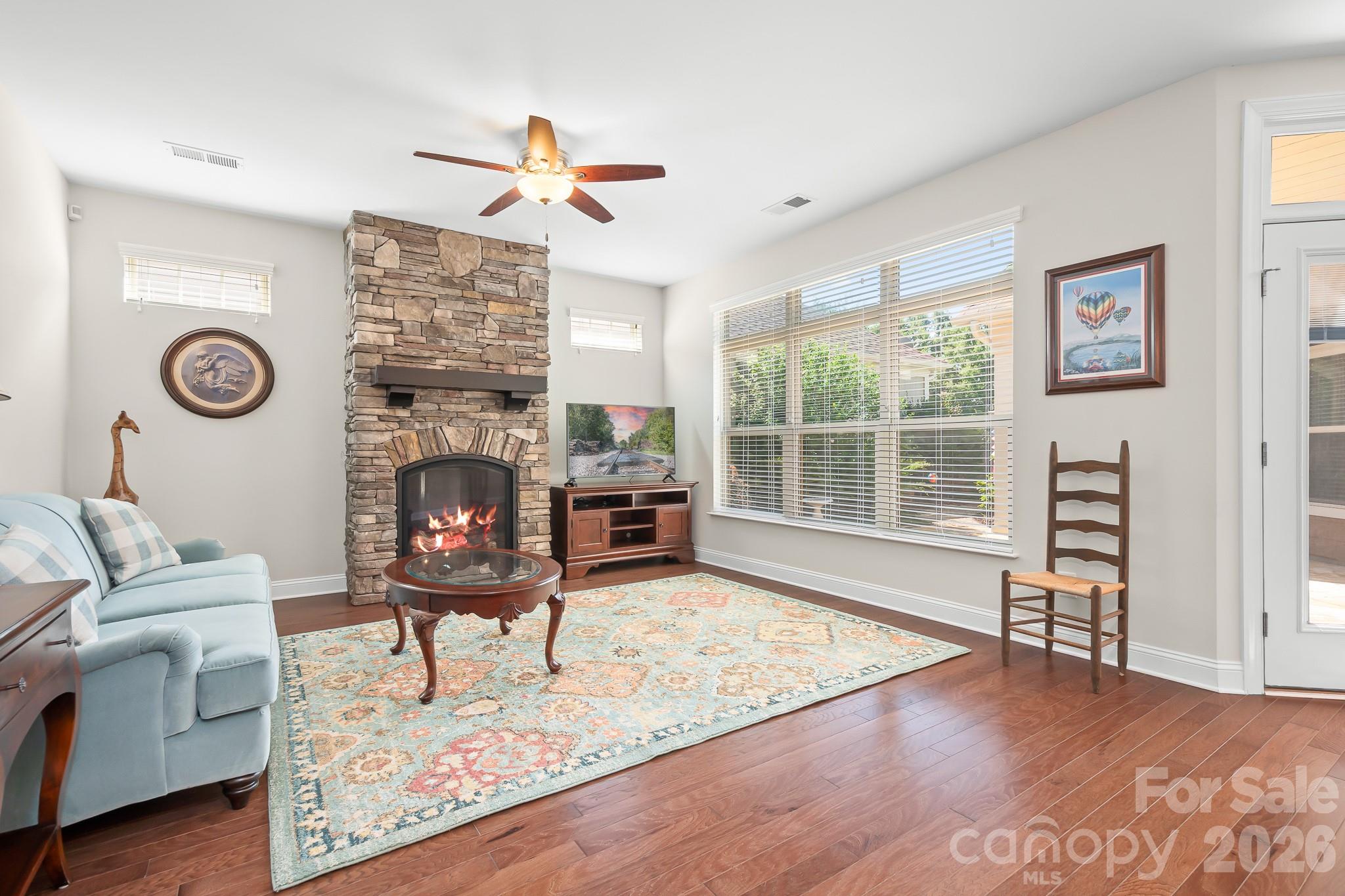 Single Family Residence at 127 Brawley Point Circle, Mooresville, photo 14 of 48
