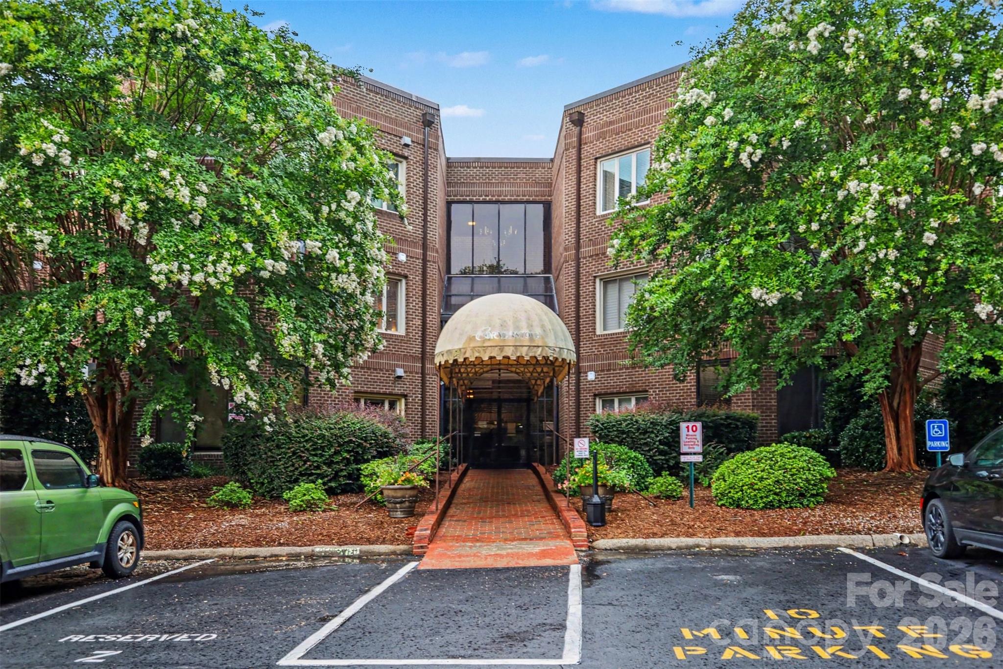 84 Lake Concord Road NE