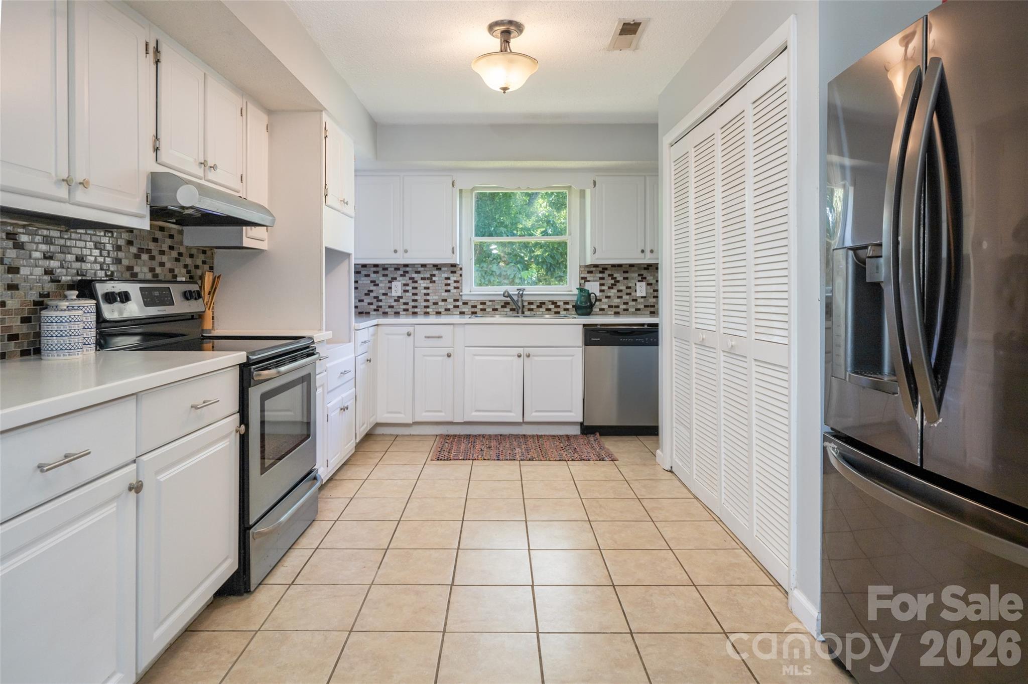 Single Family Residence at 187 Sheehan Road, Fletcher, photo 21 of 45