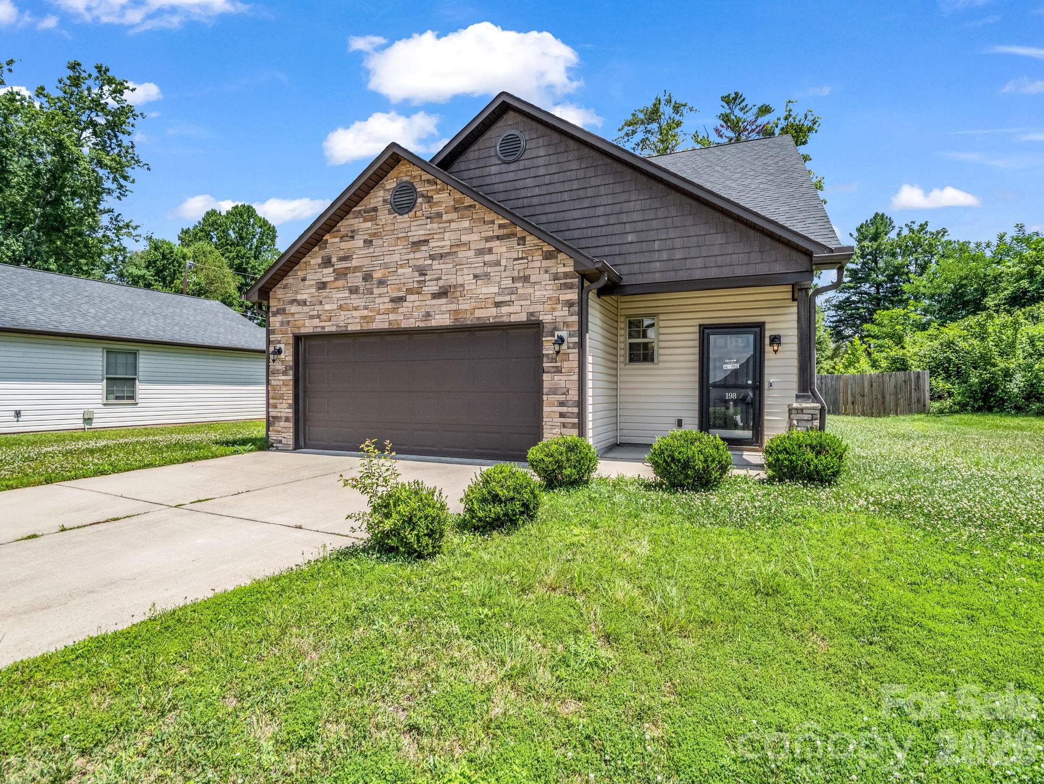 Single Family Residence at 198 N River Road, Fletcher, photo 2 of 42
