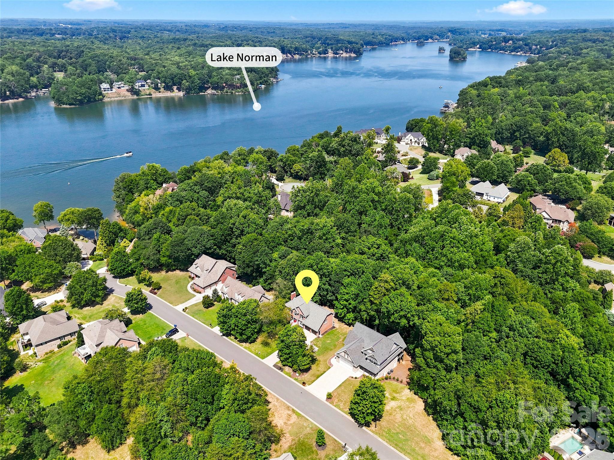 Single Family Residence at 122 W Tattersall Drive, Statesville, photo 2 of 41
