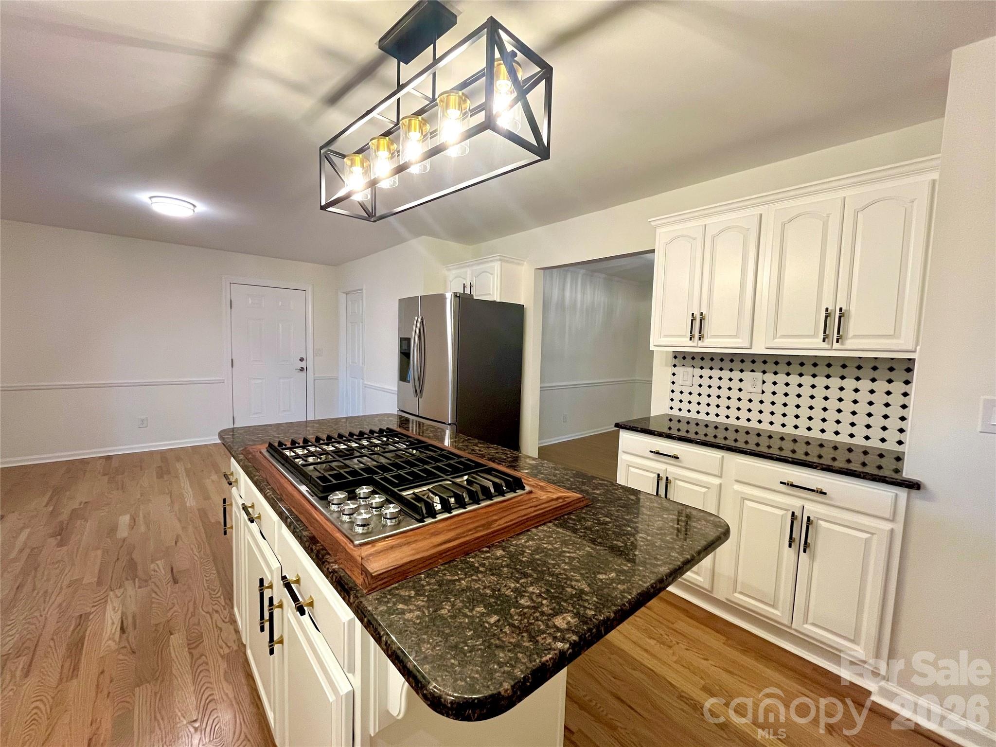 Single Family Residence at 304 Travis Lane, Salisbury, photo 20 of 48