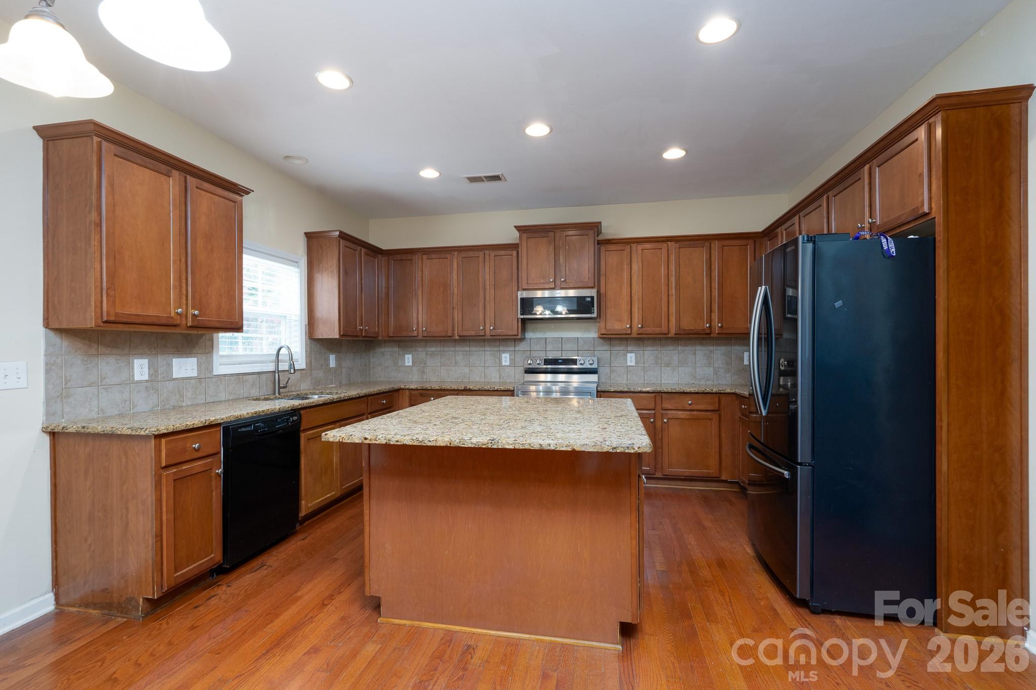 Single Family Residence at 9603 Tramacera Court NW, Concord, photo 18 of 46