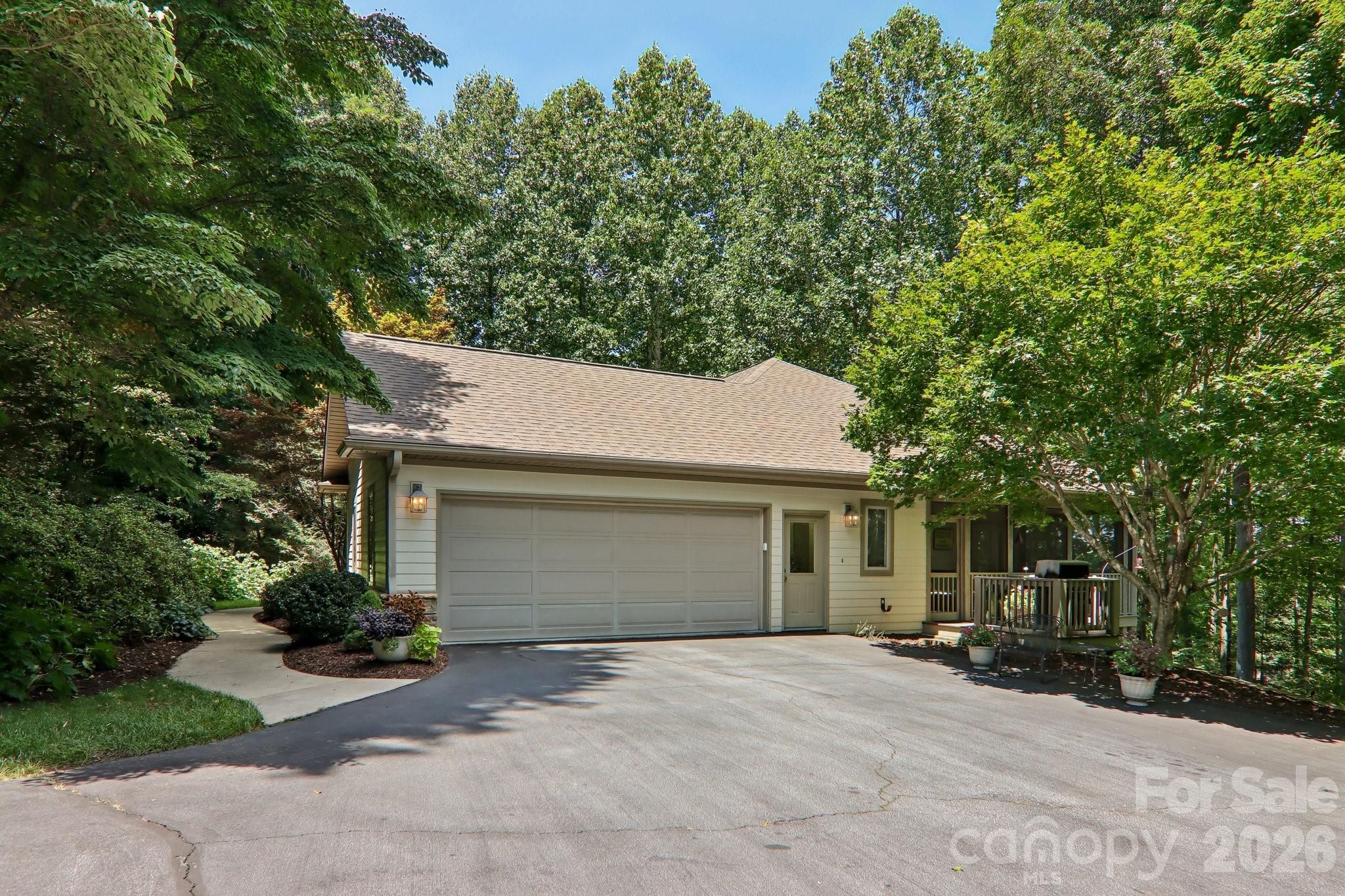 Single Family Residence at 24 Turkey Roost Court, Flat Rock, photo 5 of 47