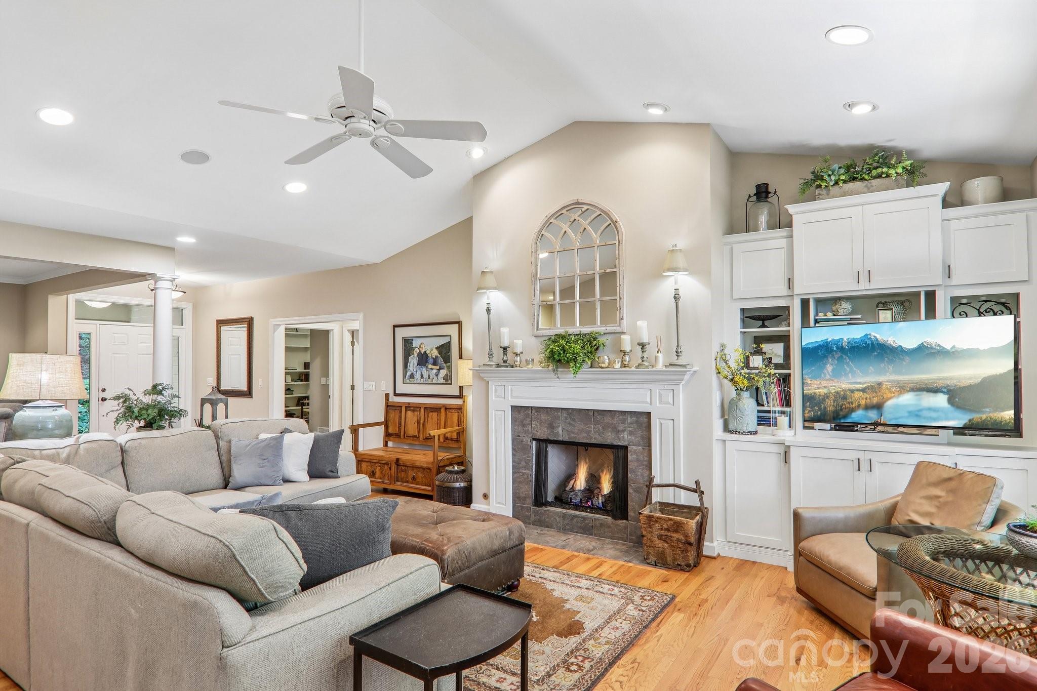 Single Family Residence at 24 Turkey Roost Court, Flat Rock, photo 10 of 47