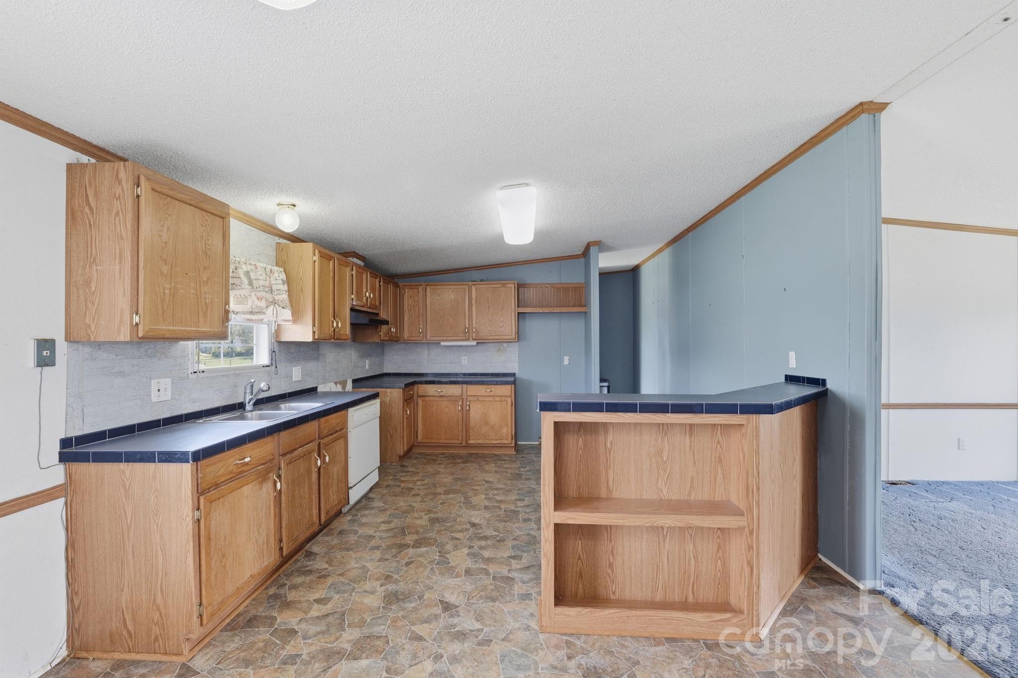 Single Family Residence at 2299 Dellinger Drive, Newton, photo 8 of 27