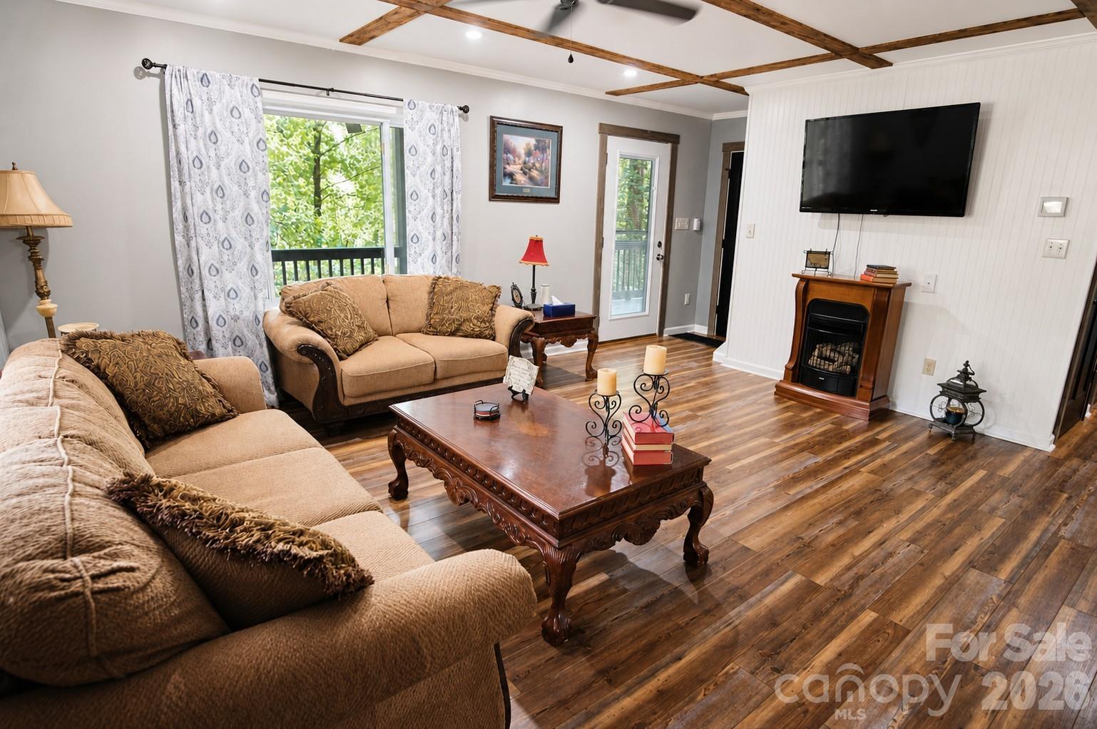 Single Family Residence at 47 Caribou Lane, Burnsville, photo 17 of 33