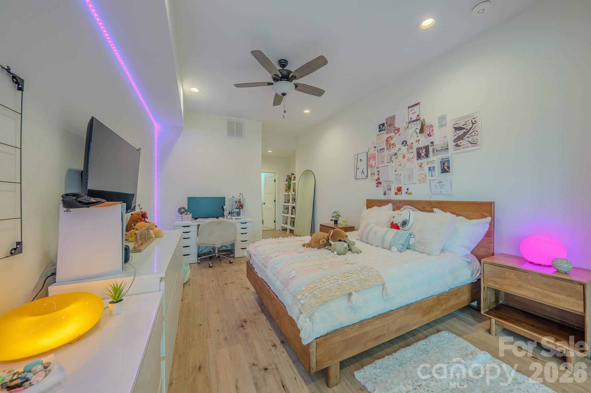 Lower level Ensuite - 49 Arabella Lane, Arden