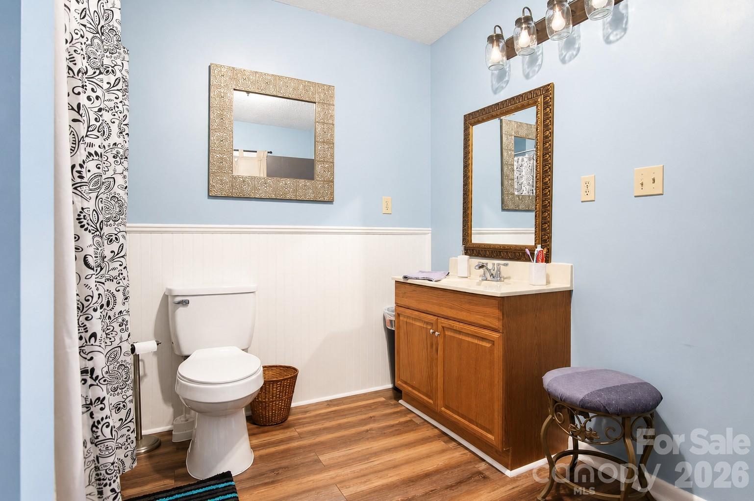 Attached primary bedroom bathroom - 47 Caribou Lane, Burnsville