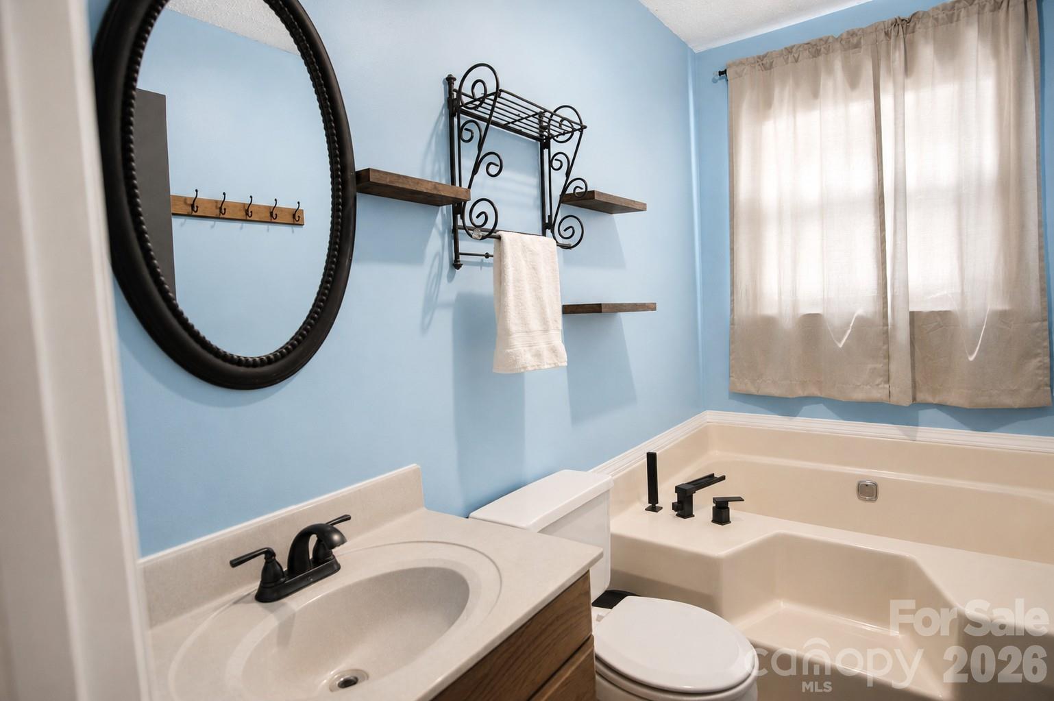 2nd upstairs bathroom - 47 Caribou Lane, Burnsville