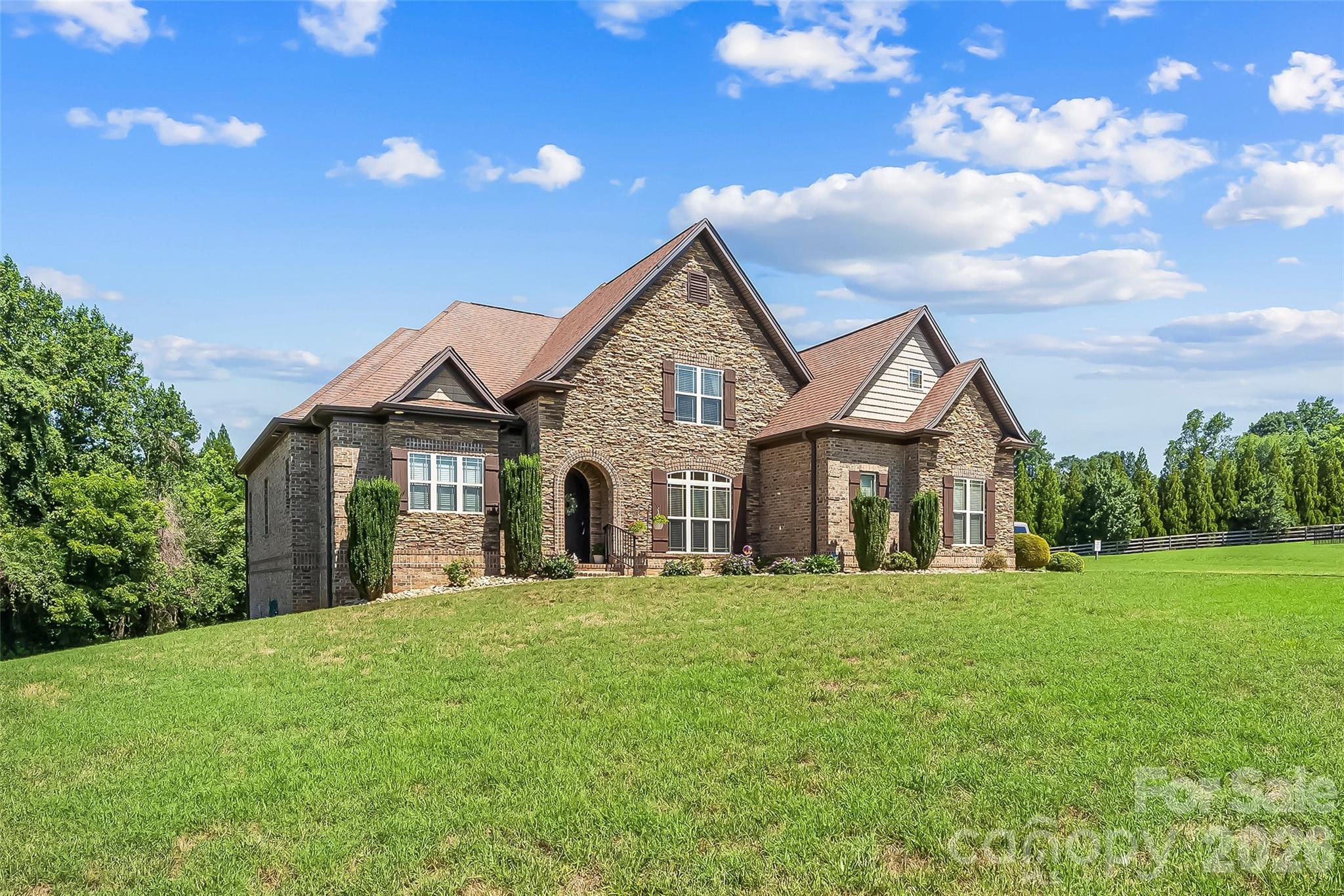 Single Family Residence at 5895 Bakers Point, Hickory, photo 29 of 47