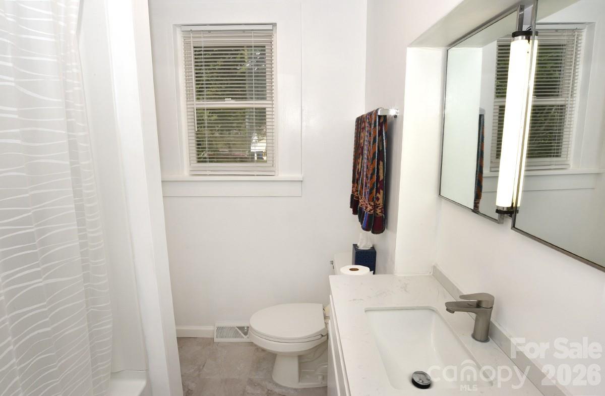 Single Family Residence at 709 Sunset Drive, Salisbury, photo 21 of 32