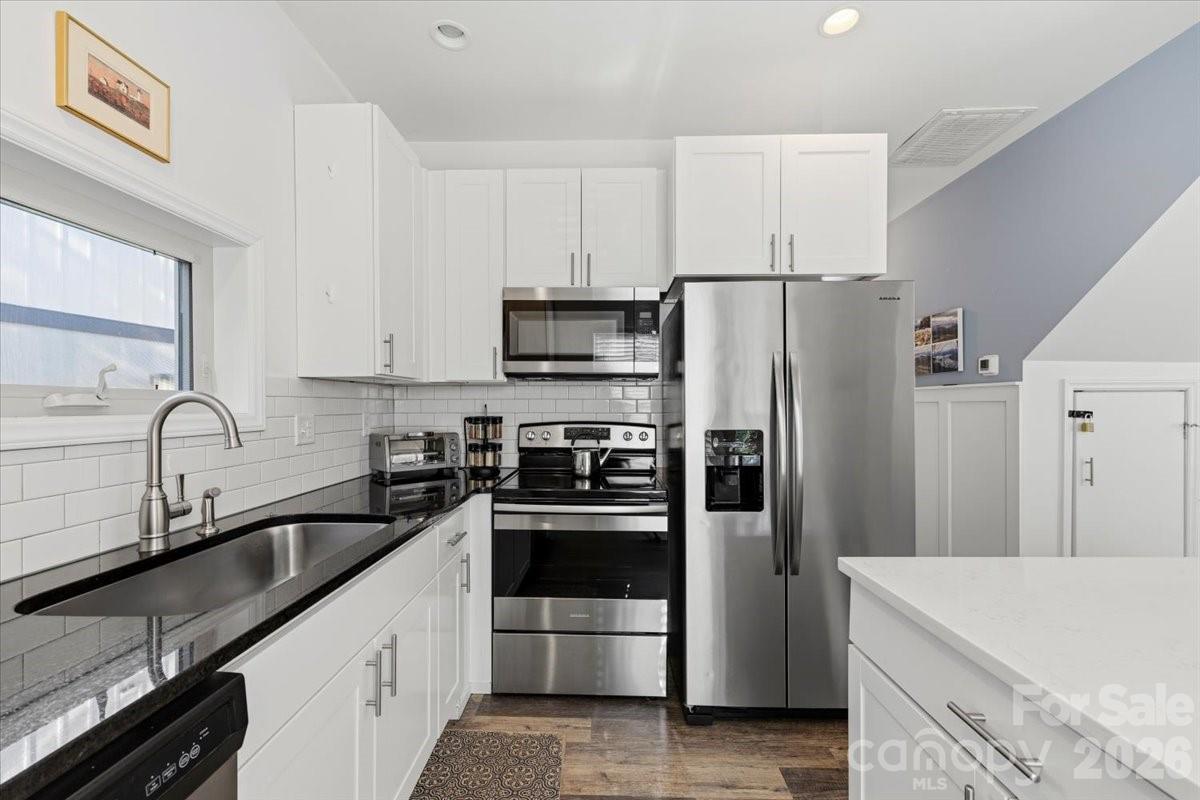 Single Family Residence at 109 Portmanvilla Road, Black Mountain, photo 3 of 44
