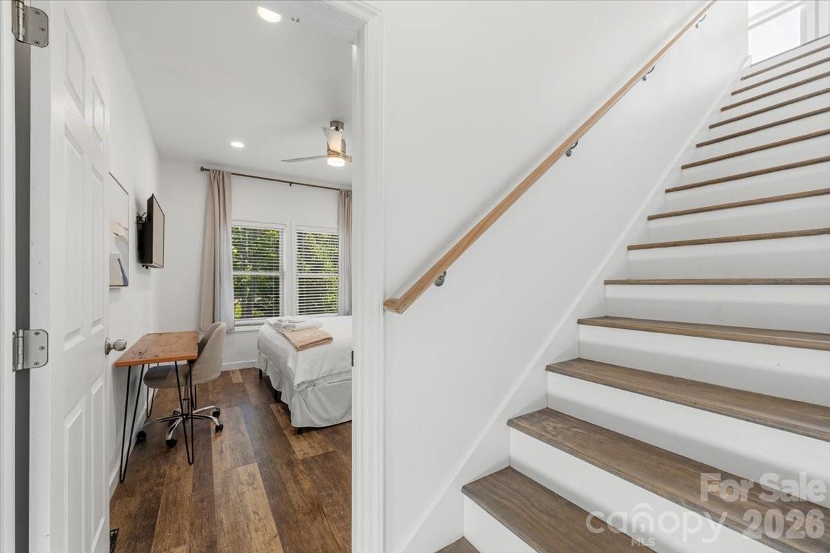 Single Family Residence at 109 Portmanvilla Road, Black Mountain, photo 19 of 44