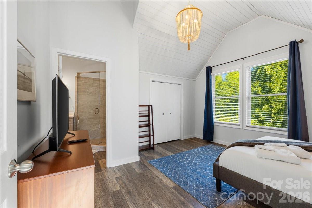 Single Family Residence at 109 Portmanvilla Road, Black Mountain, photo 21 of 44