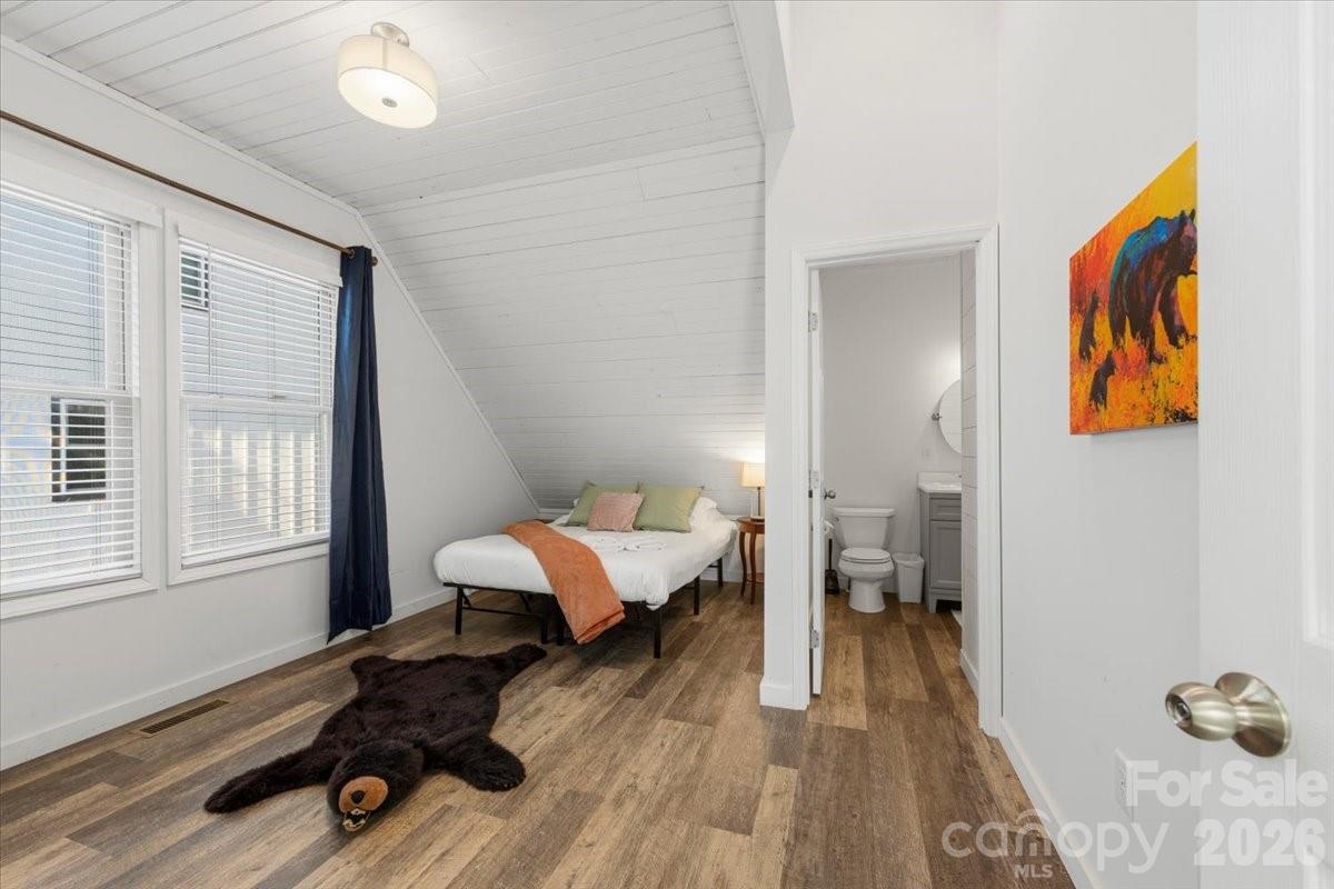 Single Family Residence at 109 Portmanvilla Road, Black Mountain, photo 26 of 44