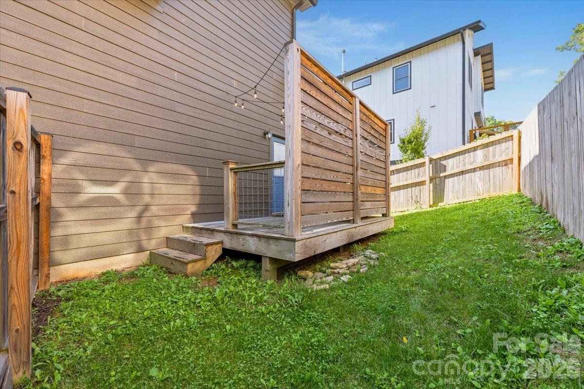 Single Family Residence at 109 Portmanvilla Road, Black Mountain, photo 33 of 44