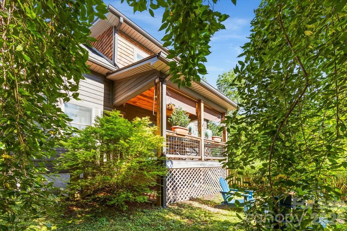Single Family Residence at 109 Portmanvilla Road, Black Mountain, photo 40 of 44