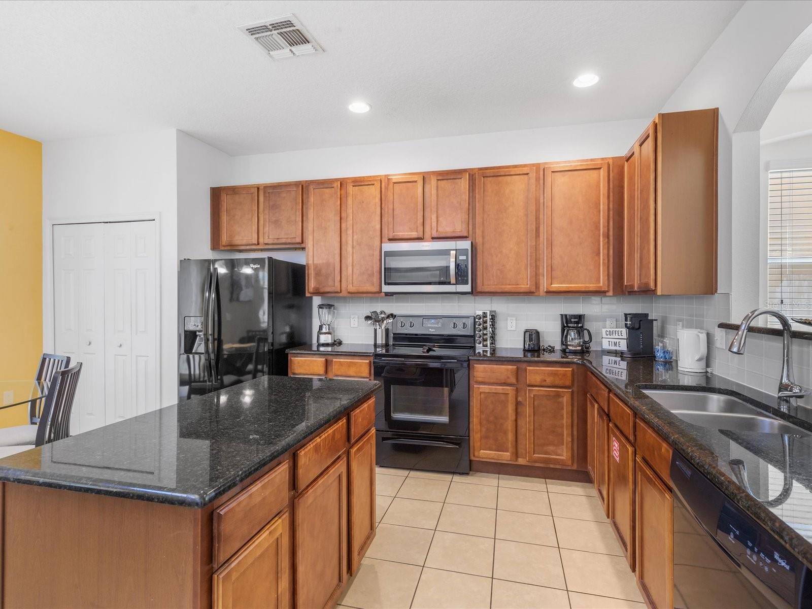 Single Family Residence at 411 CABELLO DR, DAVENPORT, photo 6 of 49