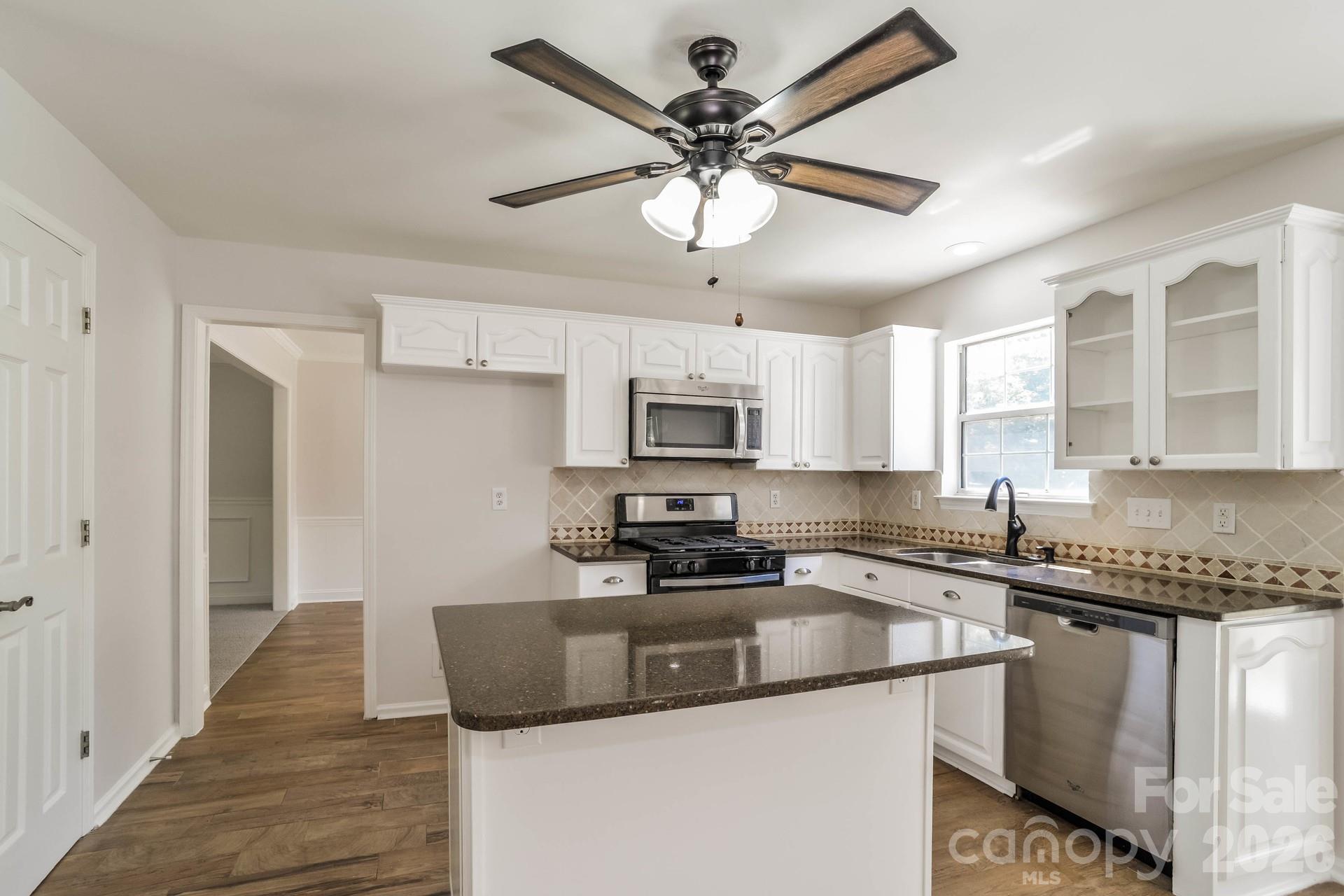 Single Family Residence at 125 Rose Street, Mooresville, photo 8 of 20