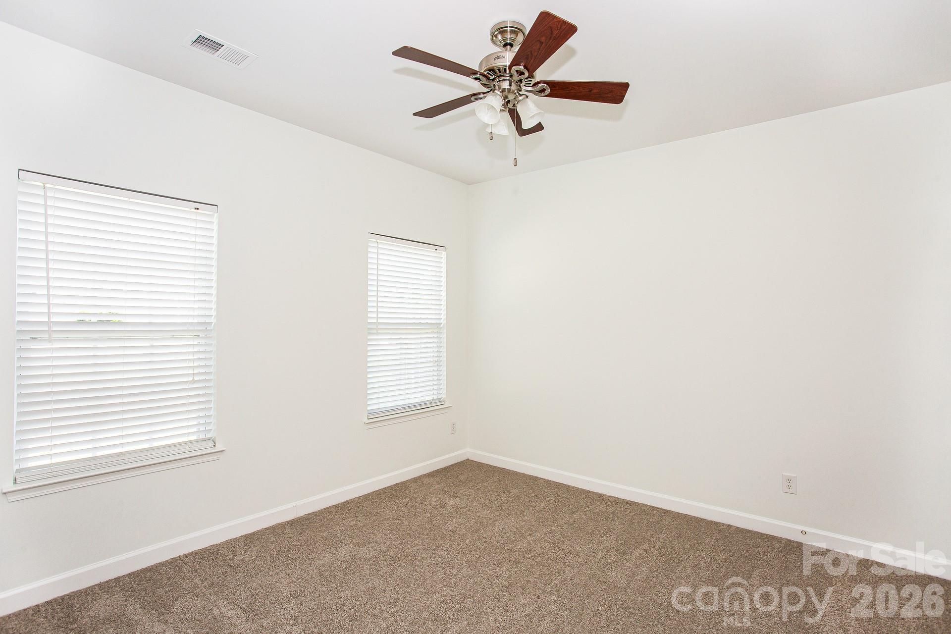 Single Family Residence at 200 Golden Valley Drive, Mooresville, photo 7 of 25