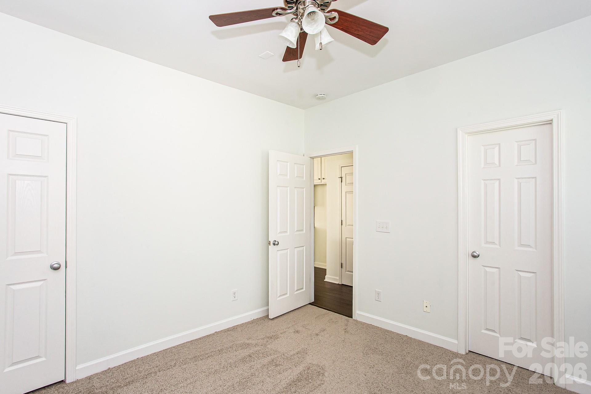 Single Family Residence at 200 Golden Valley Drive, Mooresville, photo 8 of 25
