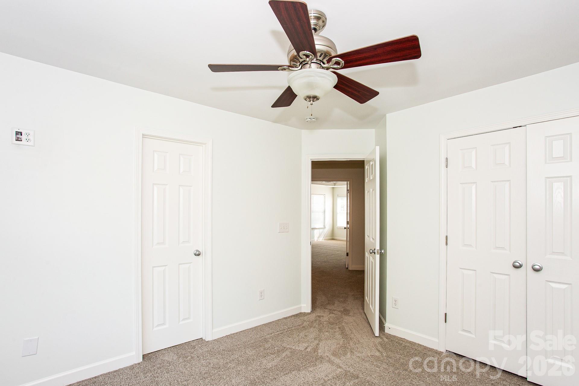 Single Family Residence at 200 Golden Valley Drive, Mooresville, photo 10 of 25