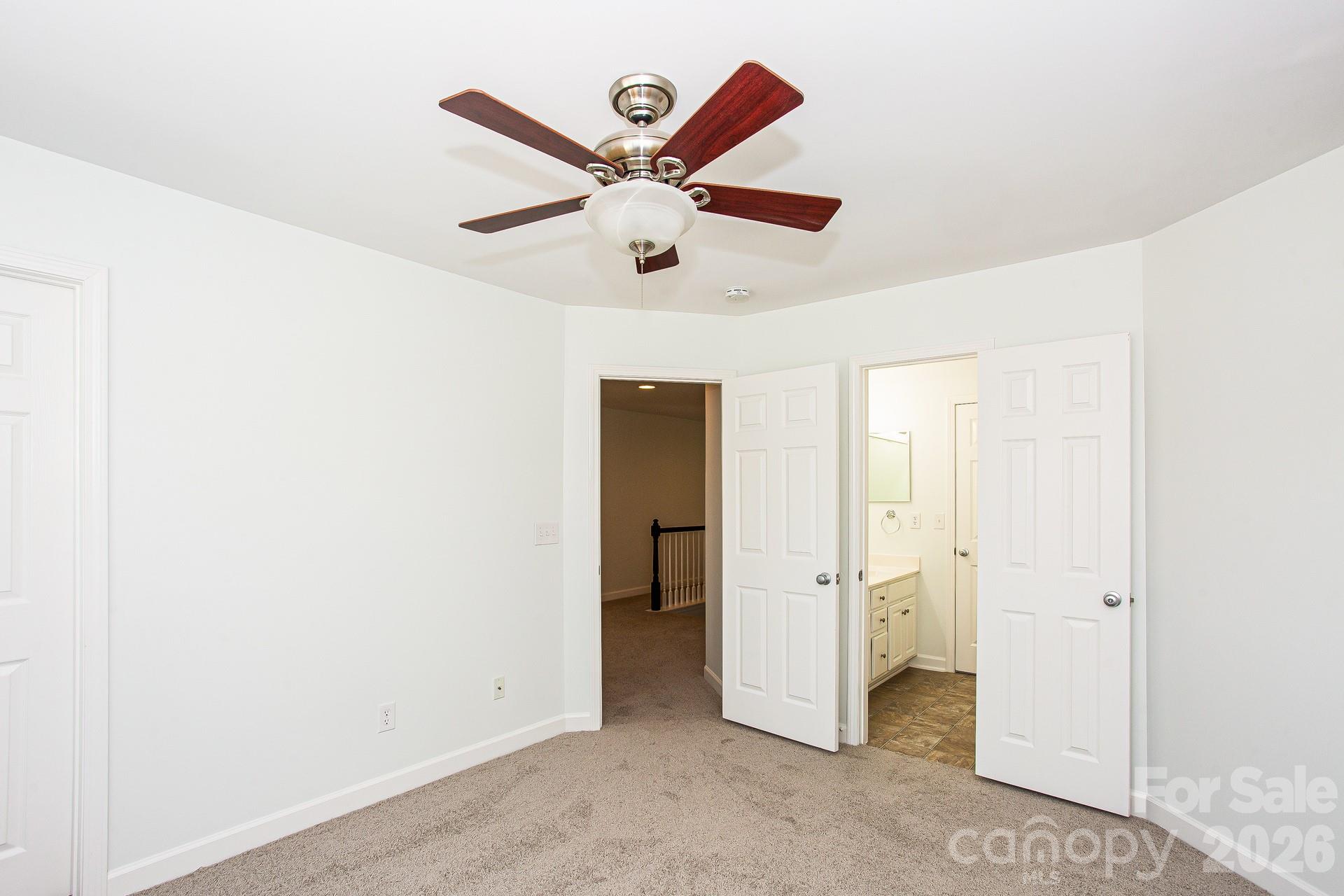 Single Family Residence at 200 Golden Valley Drive, Mooresville, photo 12 of 25