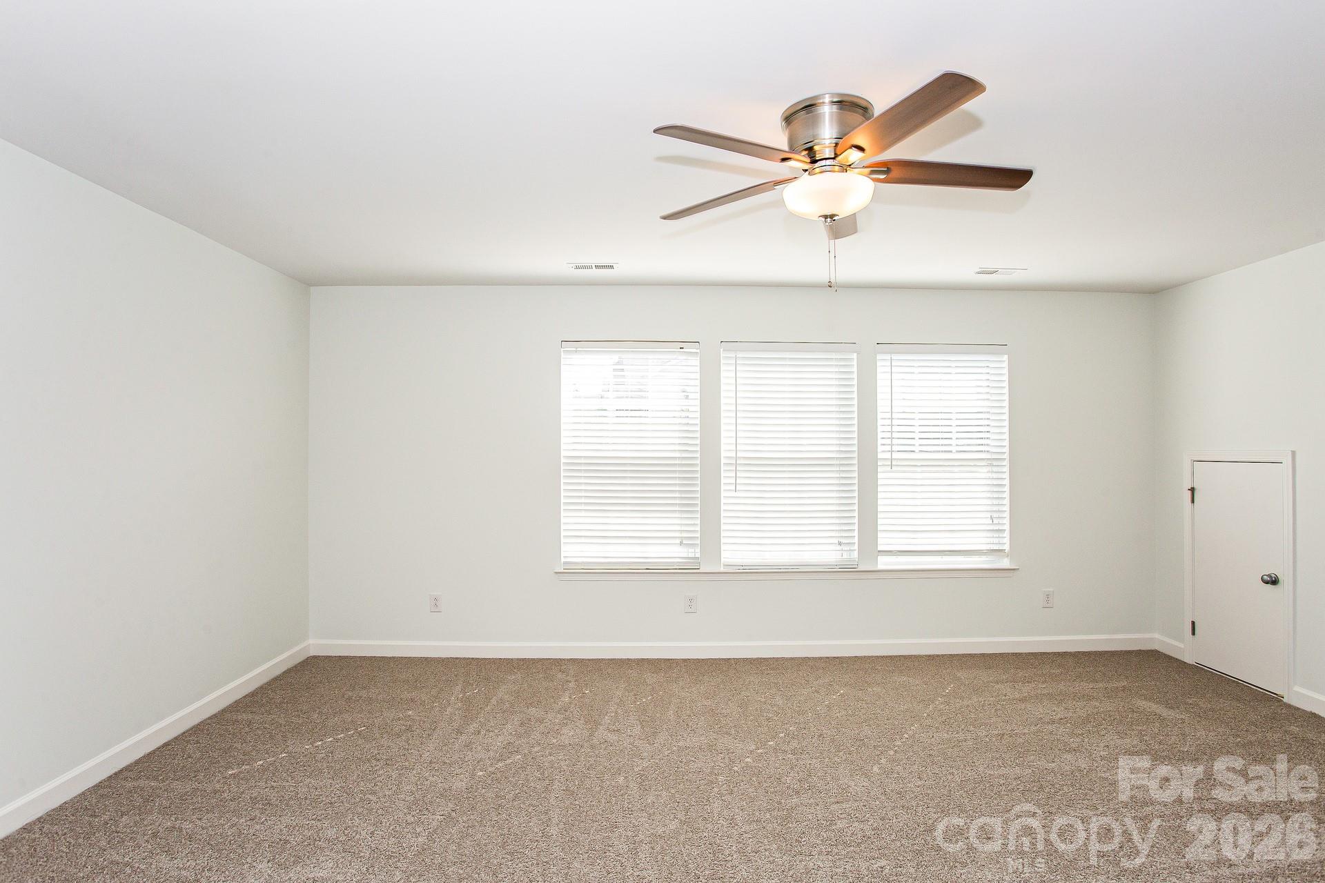 Single Family Residence at 200 Golden Valley Drive, Mooresville, photo 13 of 25