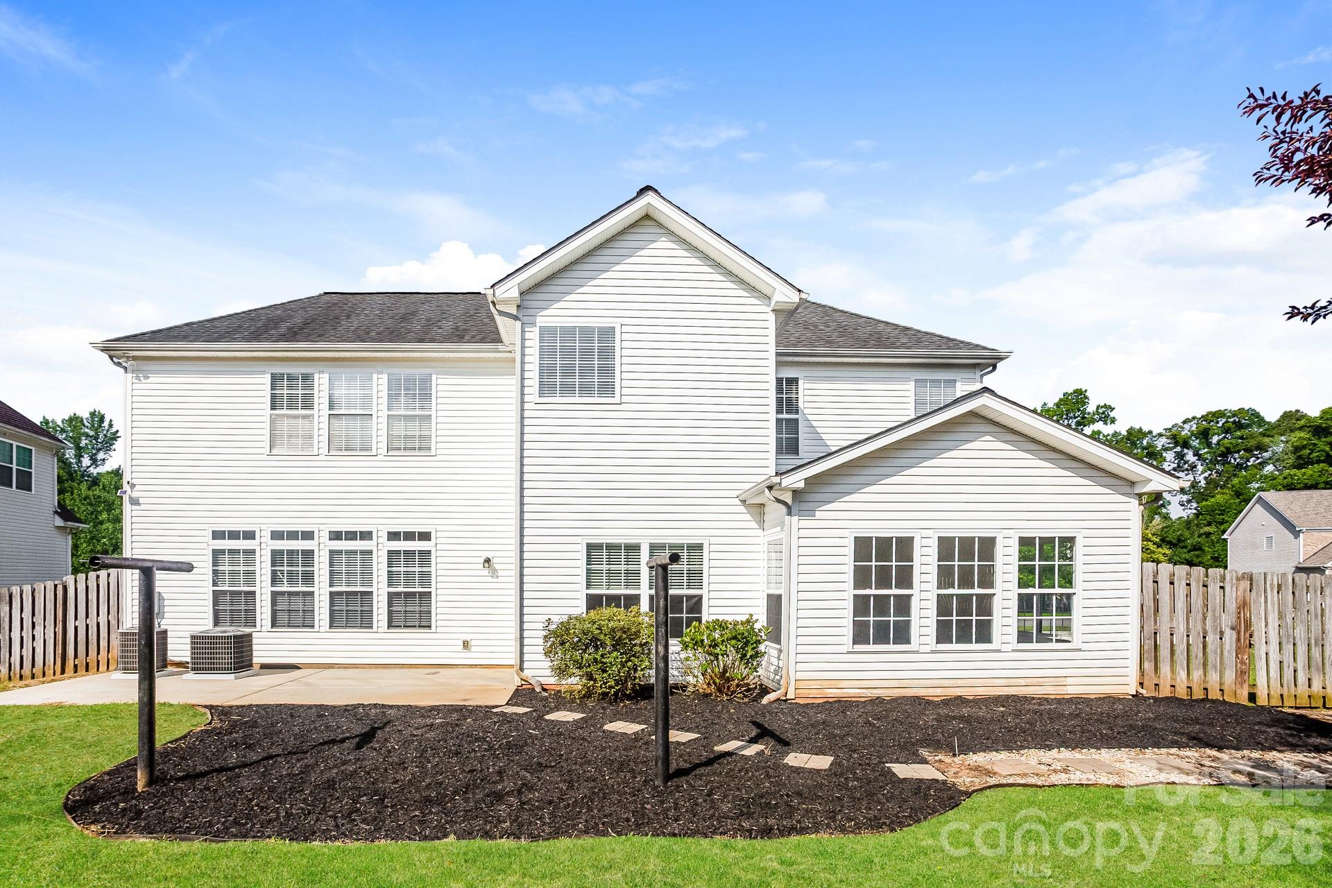 Single Family Residence at 200 Golden Valley Drive, Mooresville, photo 23 of 25