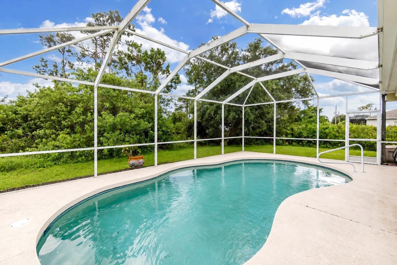 Single Family Residence at 2260 ZUYDER TER, NORTH PORT, photo 10 of 38