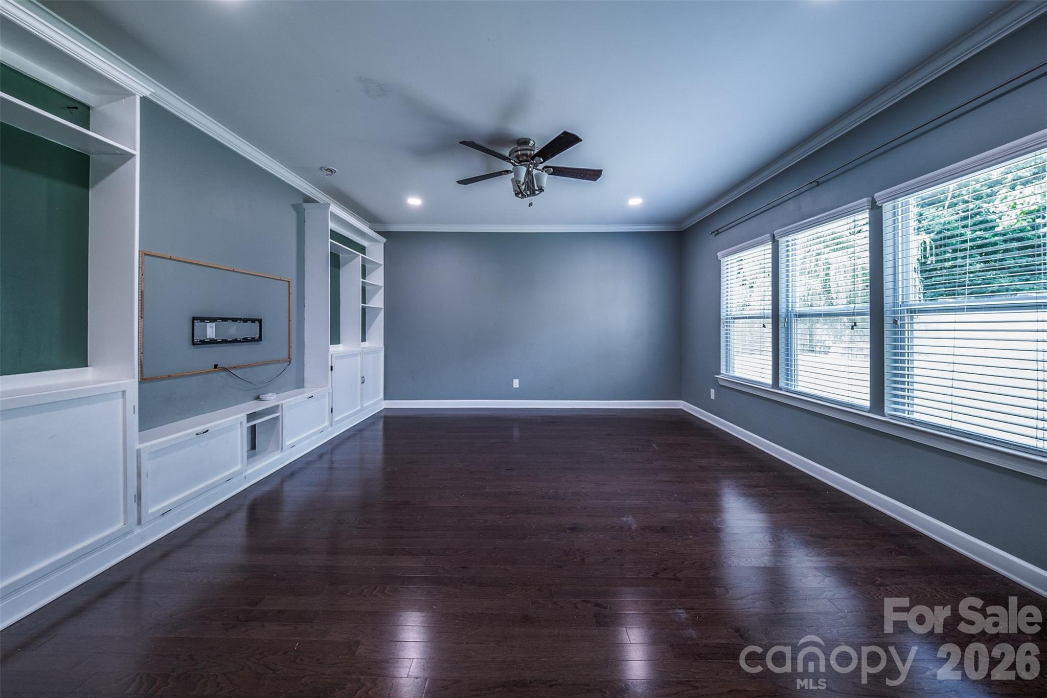 Great Room w/Built in Cabinets - 2134 Gillette Drive, Clover