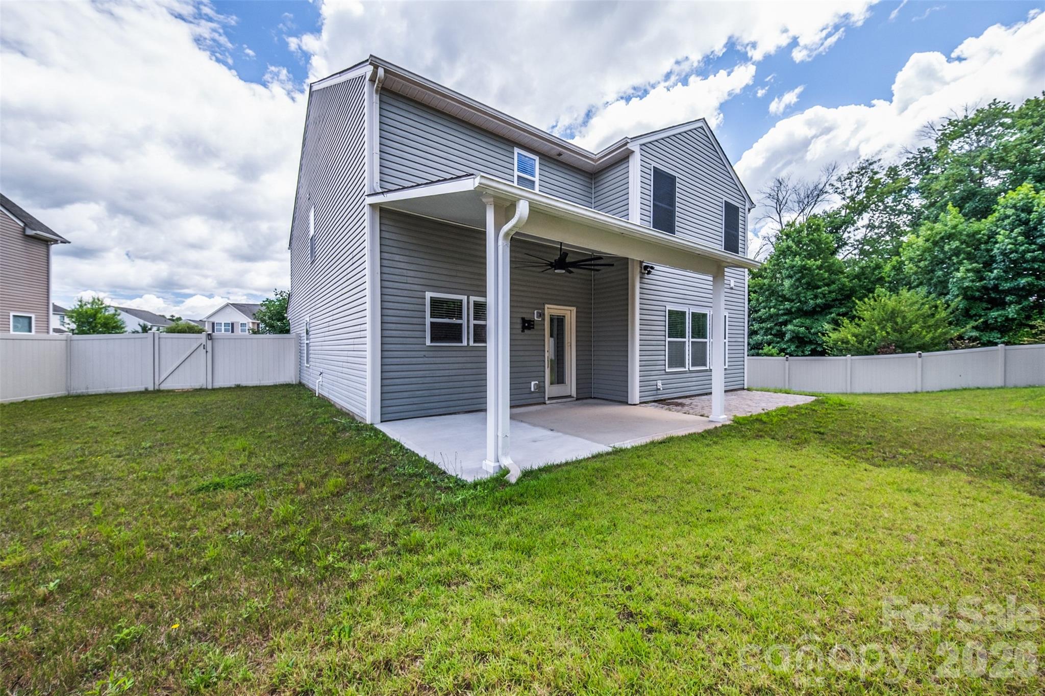 Back and side yard - 2134 Gillette Drive, Clover