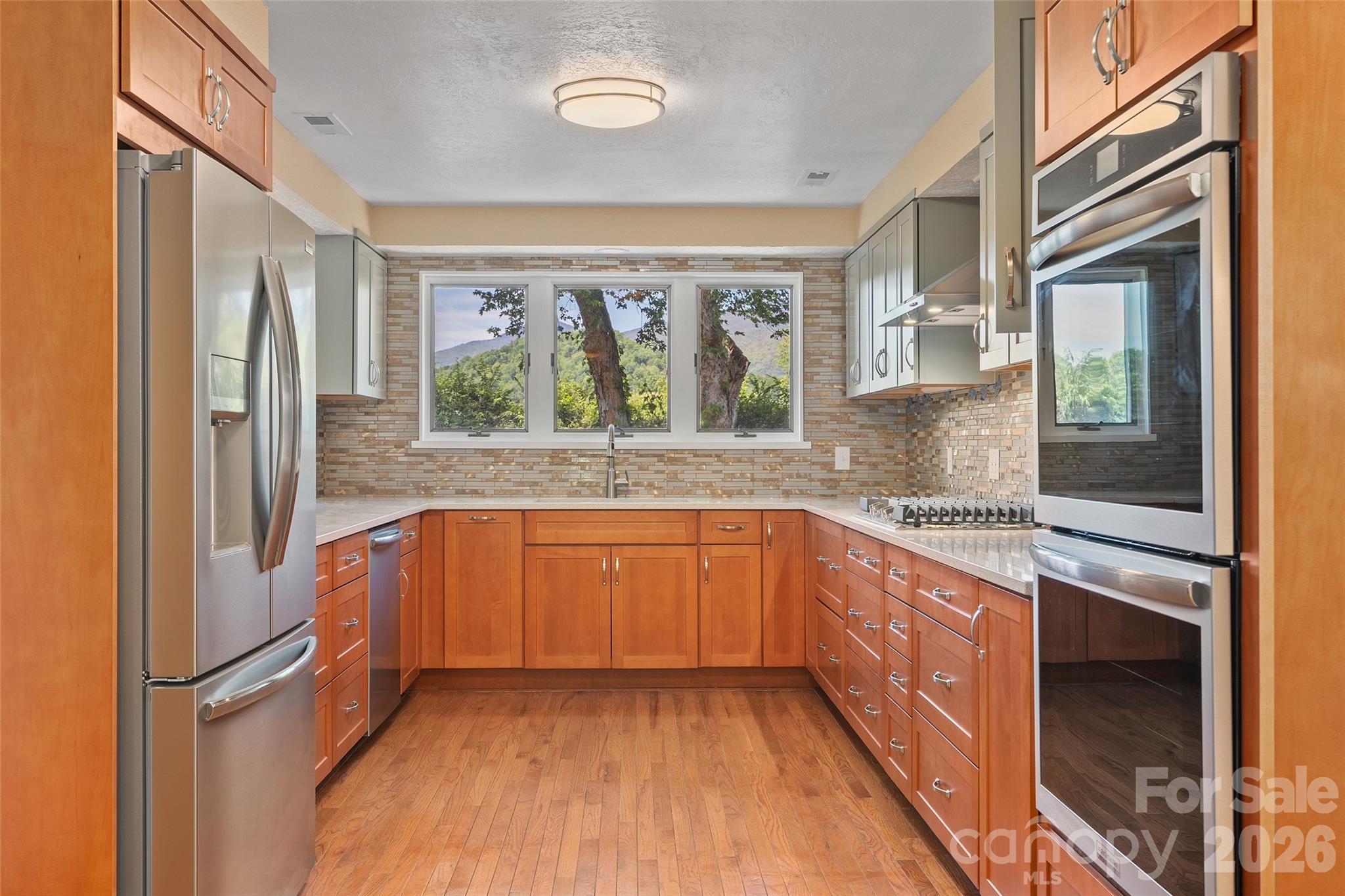 Single Family Residence at 142 Country Club Drive, Waynesville, photo 10 of 48