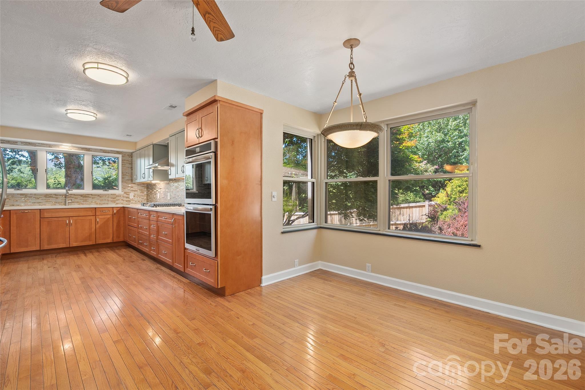 Single Family Residence at 142 Country Club Drive, Waynesville, photo 11 of 48