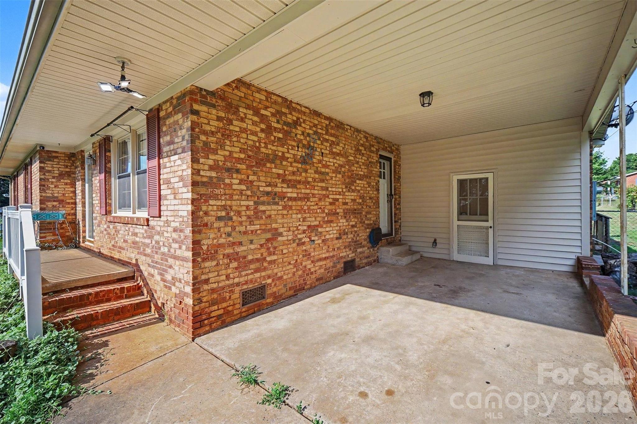 Single Family Residence at 202 W Debby Drive, Shelby, photo 4 of 36