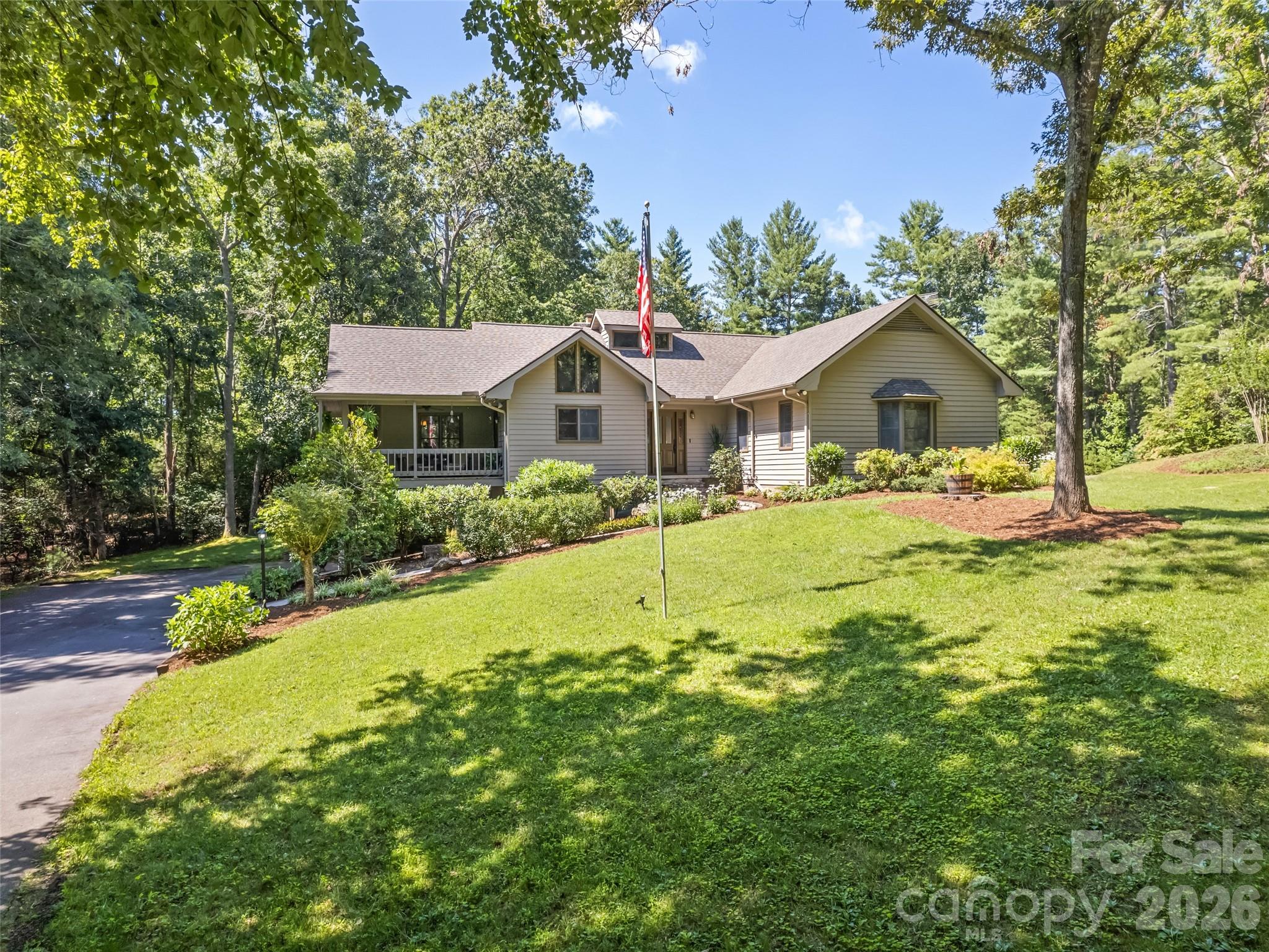 Single Family Residence at 58 Sedgewood Court, Fairview, photo 3 of 48