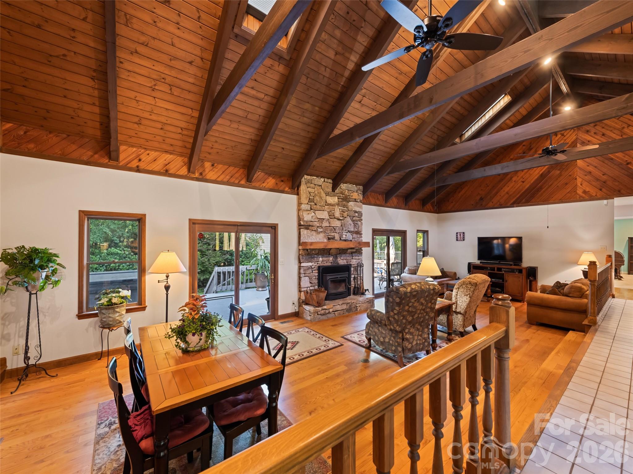 Single Family Residence at 58 Sedgewood Court, Fairview, photo 10 of 48